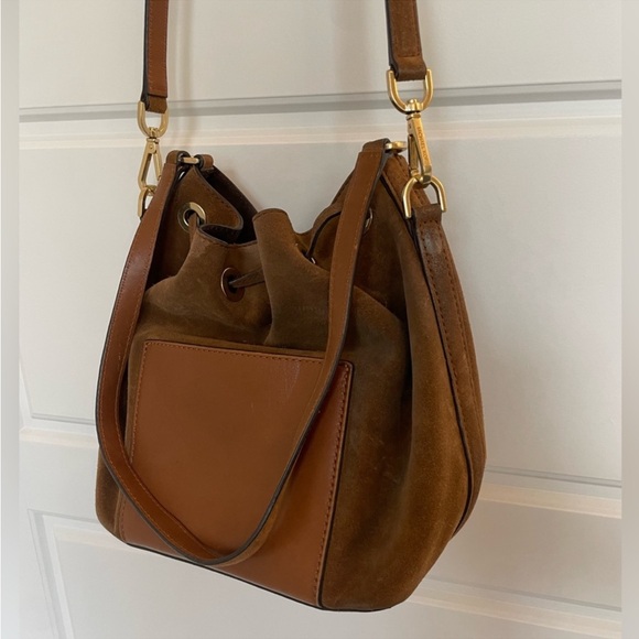 Michael Kors Tan Suede and Leather Crossbody Shoulder Bucket bag - Picture 3 of 7
